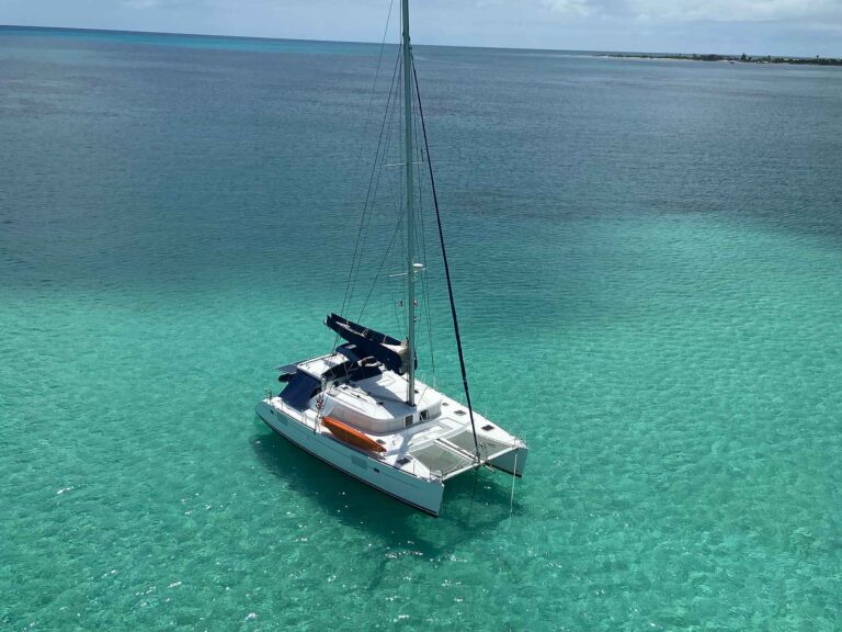 Martinique, nouveau bateau et réparations